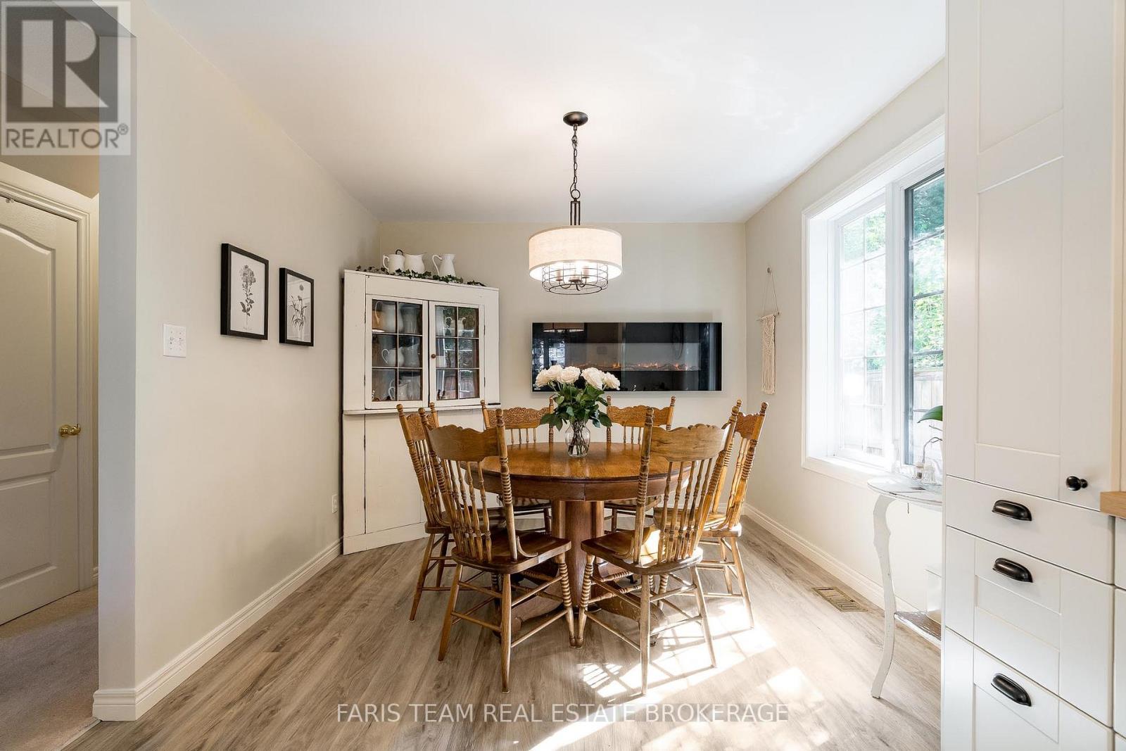 1089 Spruce Road, Innisfil, Ontario  L0L 1C0 - Photo 12 - N12419208