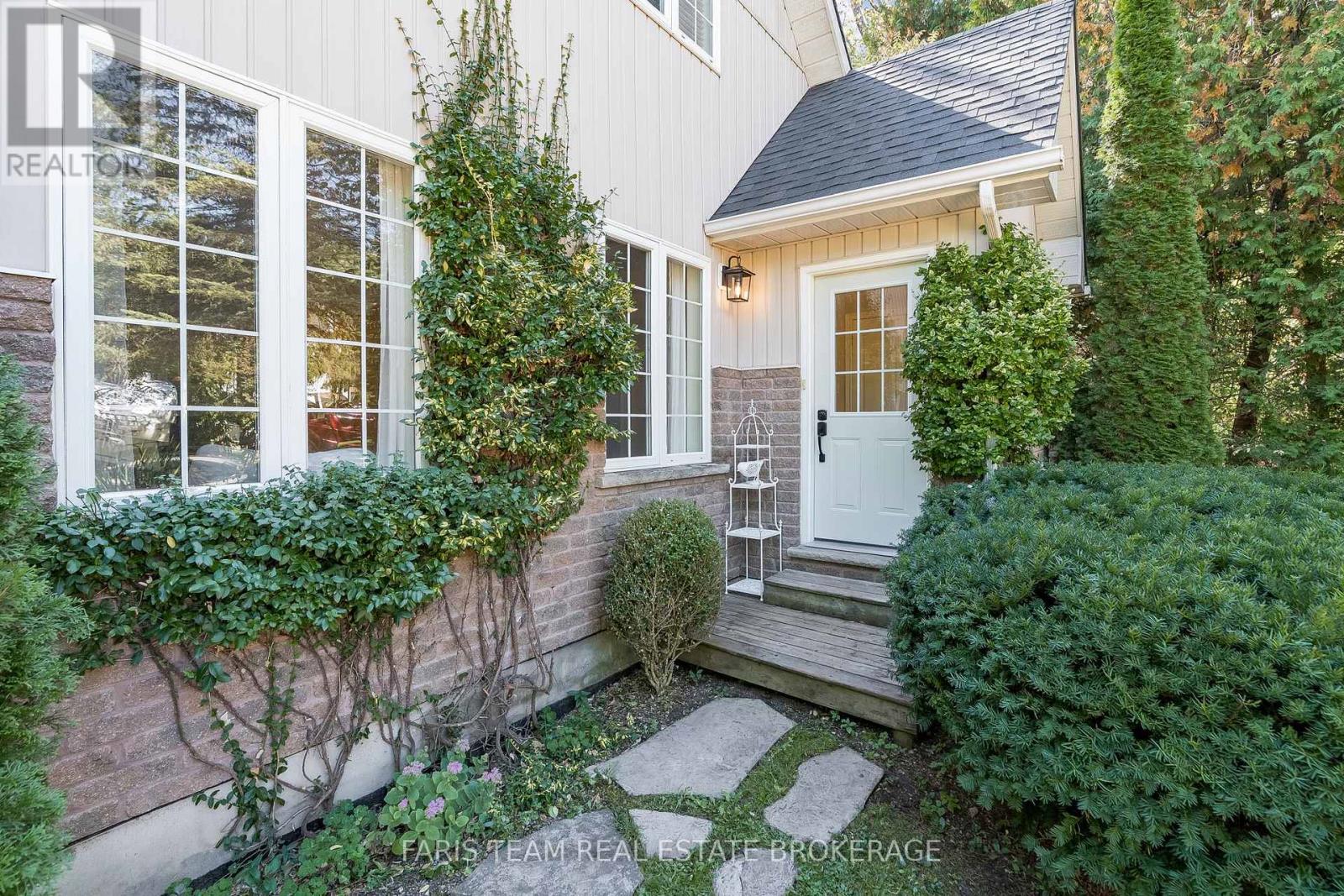 1089 Spruce Road, Innisfil, Ontario  L0L 1C0 - Photo 6 - N12419208