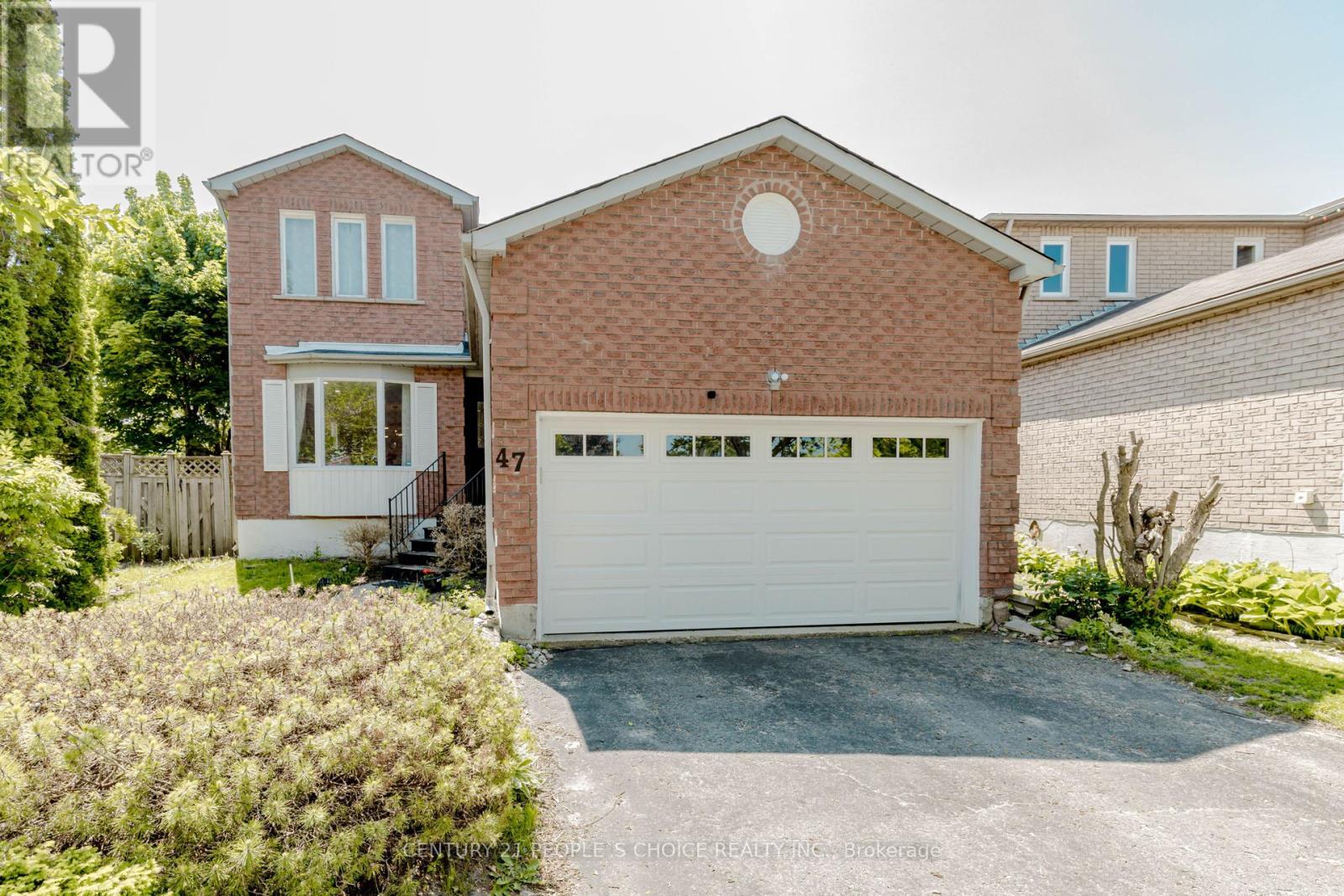 47 BLAIR CRESCENT, Barrie, Ontario