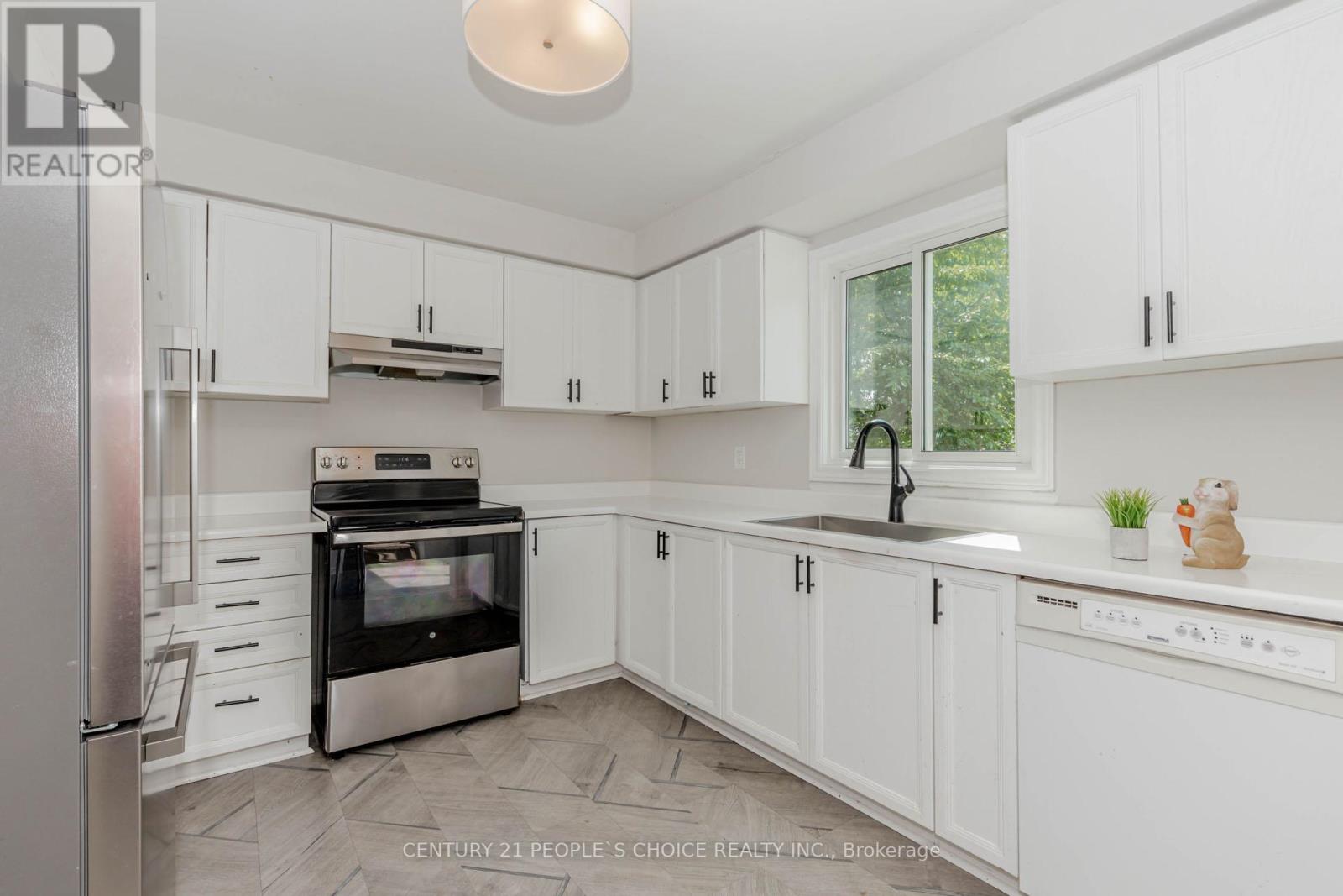 47 Blair Crescent, Barrie, Ontario  L4M 5Y6 - Photo 27 - S12419186