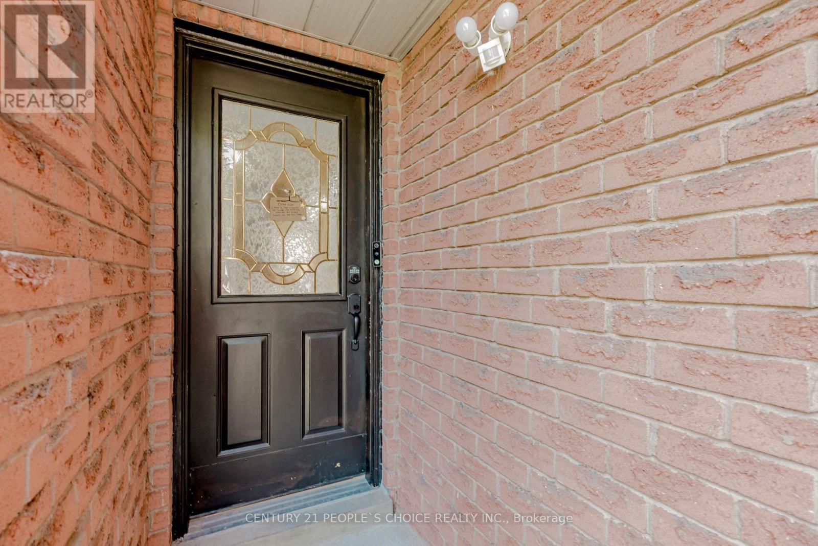 47 Blair Crescent, Barrie, Ontario  L4M 5Y6 - Photo 4 - S12419186