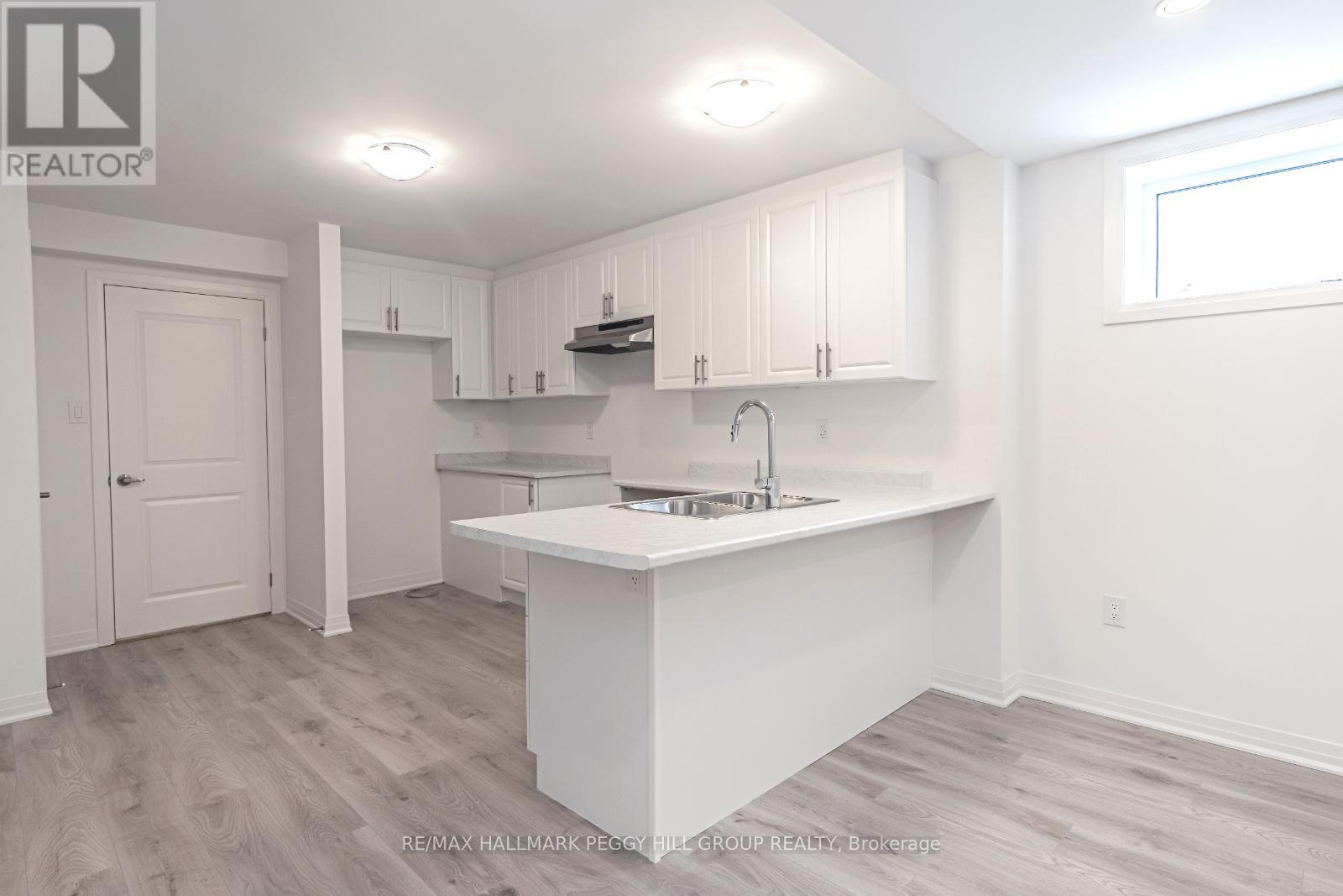 112 West Oak Trail, Barrie, Ontario  L9J 0L1 - Photo 17 - S12419206