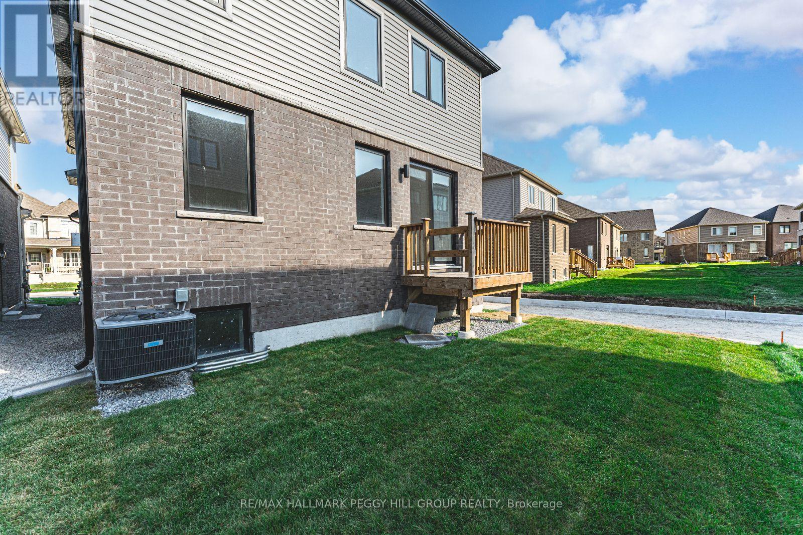 112 West Oak Trail, Barrie, Ontario  L9J 0L1 - Photo 22 - S12419206