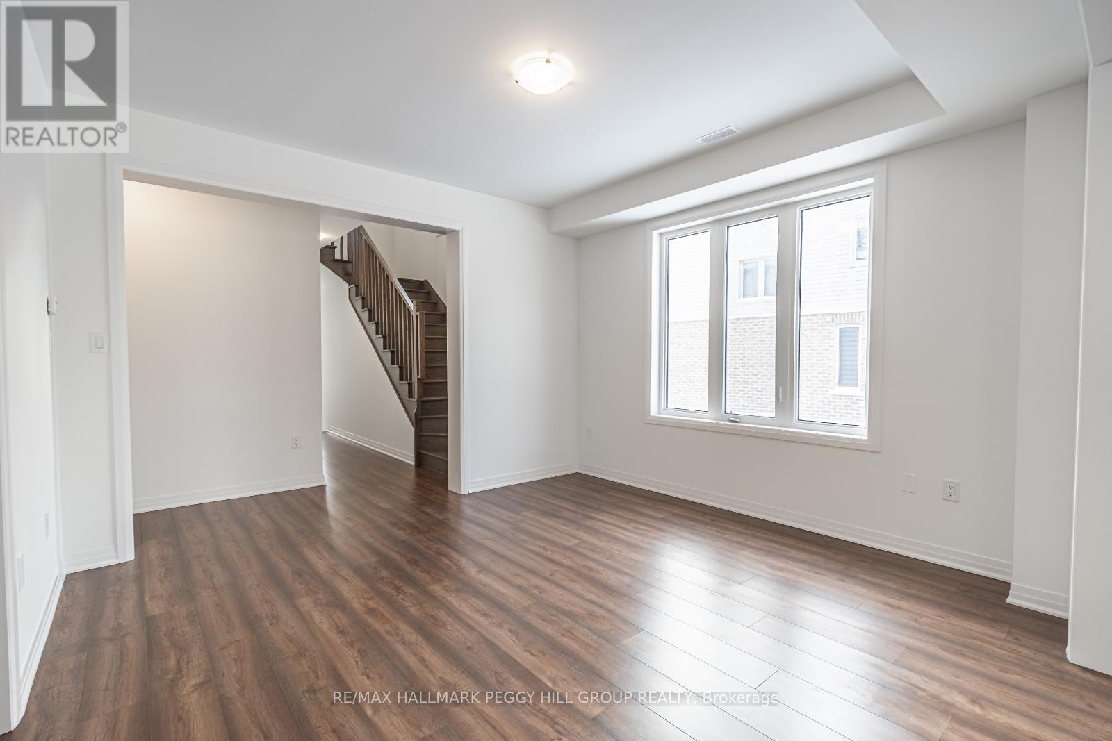 112 West Oak Trail, Barrie, Ontario  L9J 0L1 - Photo 6 - S12419206