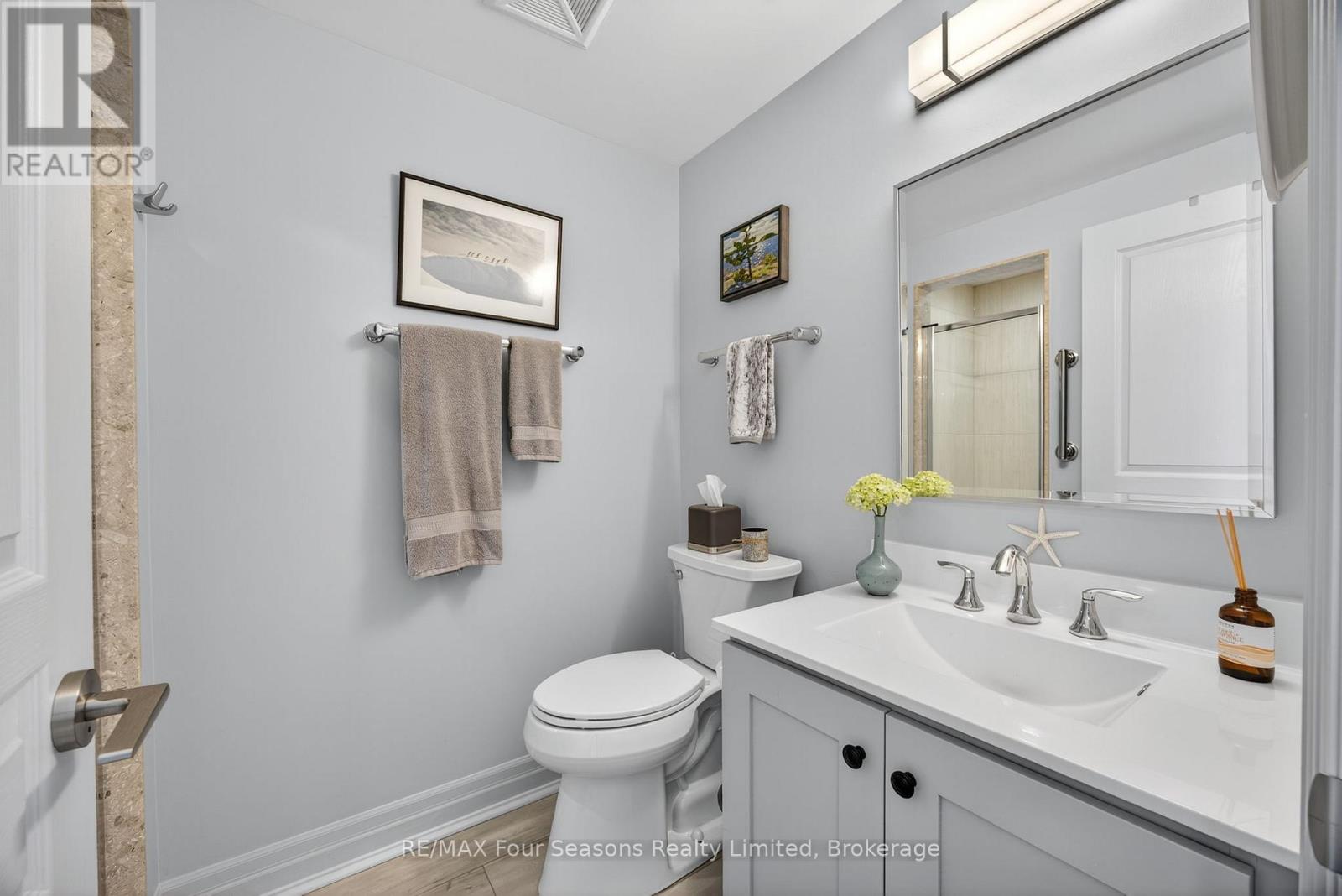 301 - 1 Shipyard Lane, Collingwood, Ontario  L9Y 0W2 - Photo 20 - S12419307