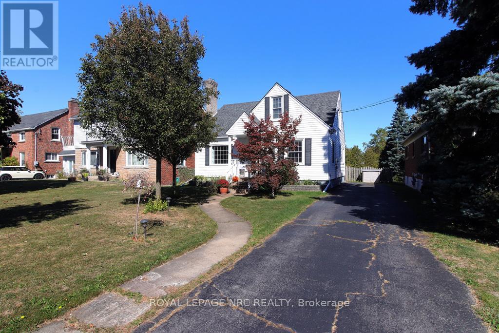 216 Highland Avenue, Fort Erie, Ontario  L2A 2X7 - Photo 8 - X12419353