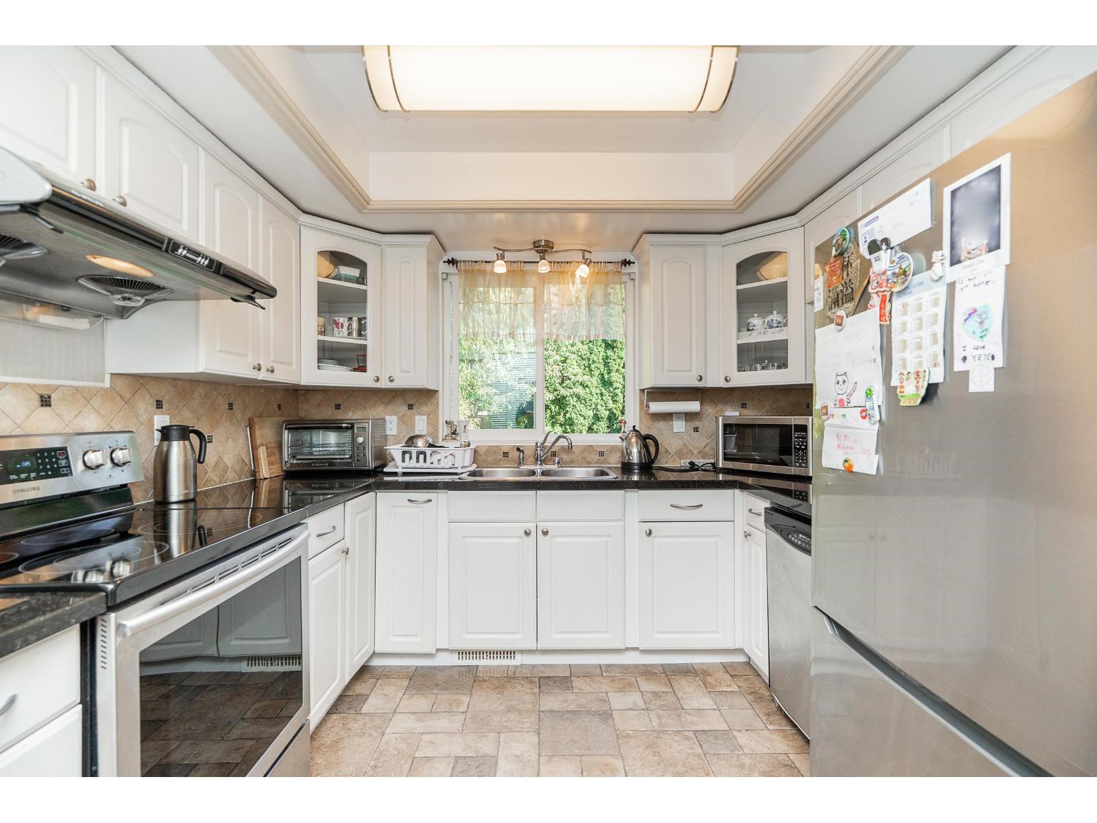 9674 155a Street, Surrey, British Columbia  V3R 7N8 - Photo 1 - R3050523