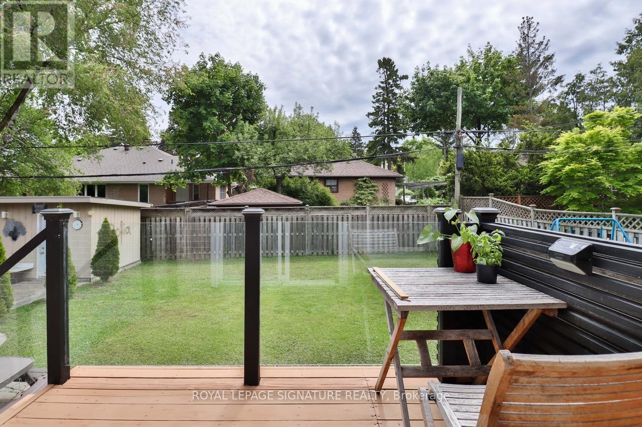 76 Berkinshaw Crescent, Toronto, Ontario  M3B 2T2 - Photo 24 - C12387891