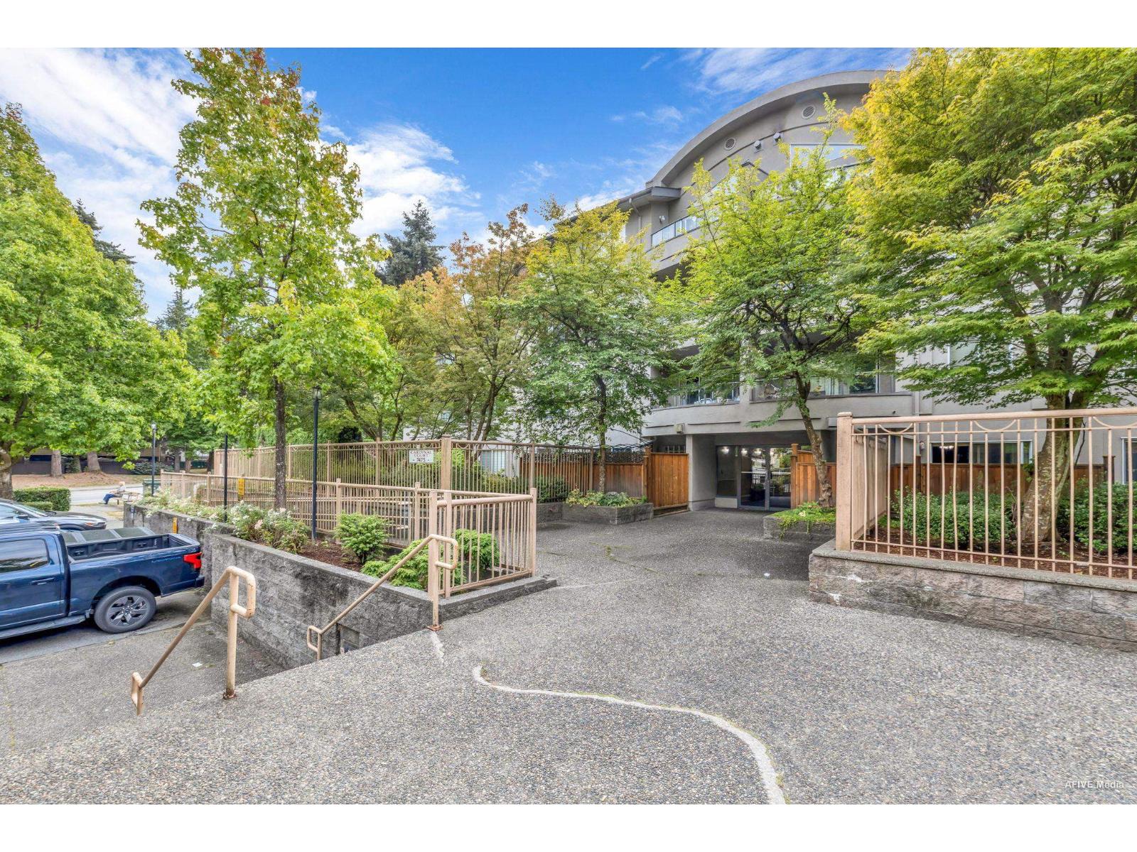 103 7475 138 Street, Surrey, British Columbia  V3W 0Y9 - Photo 3 - R3050346
