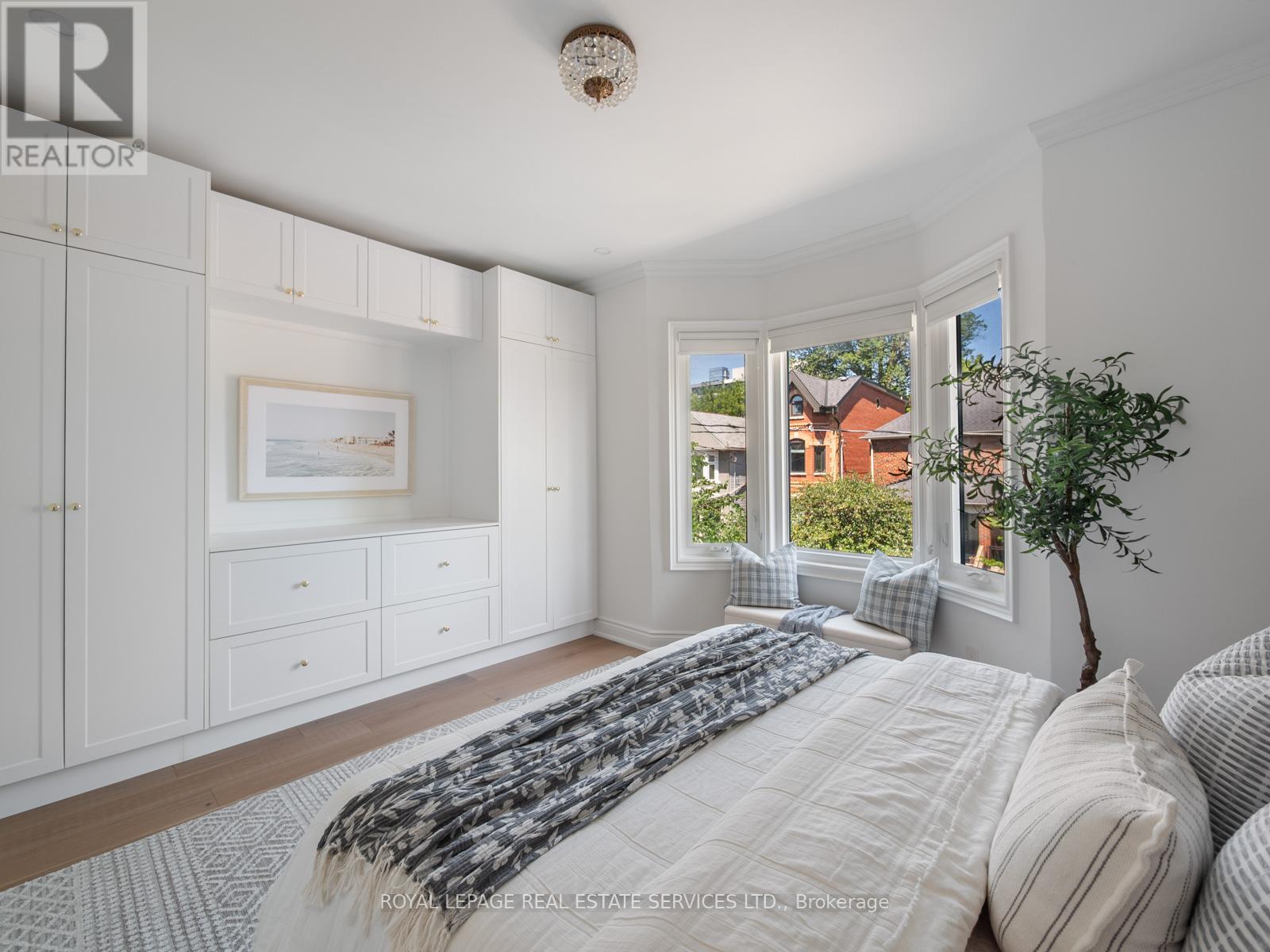 15 Melville Avenue, Toronto, Ontario  M6G 1Y1 - Photo 17 - W12419143