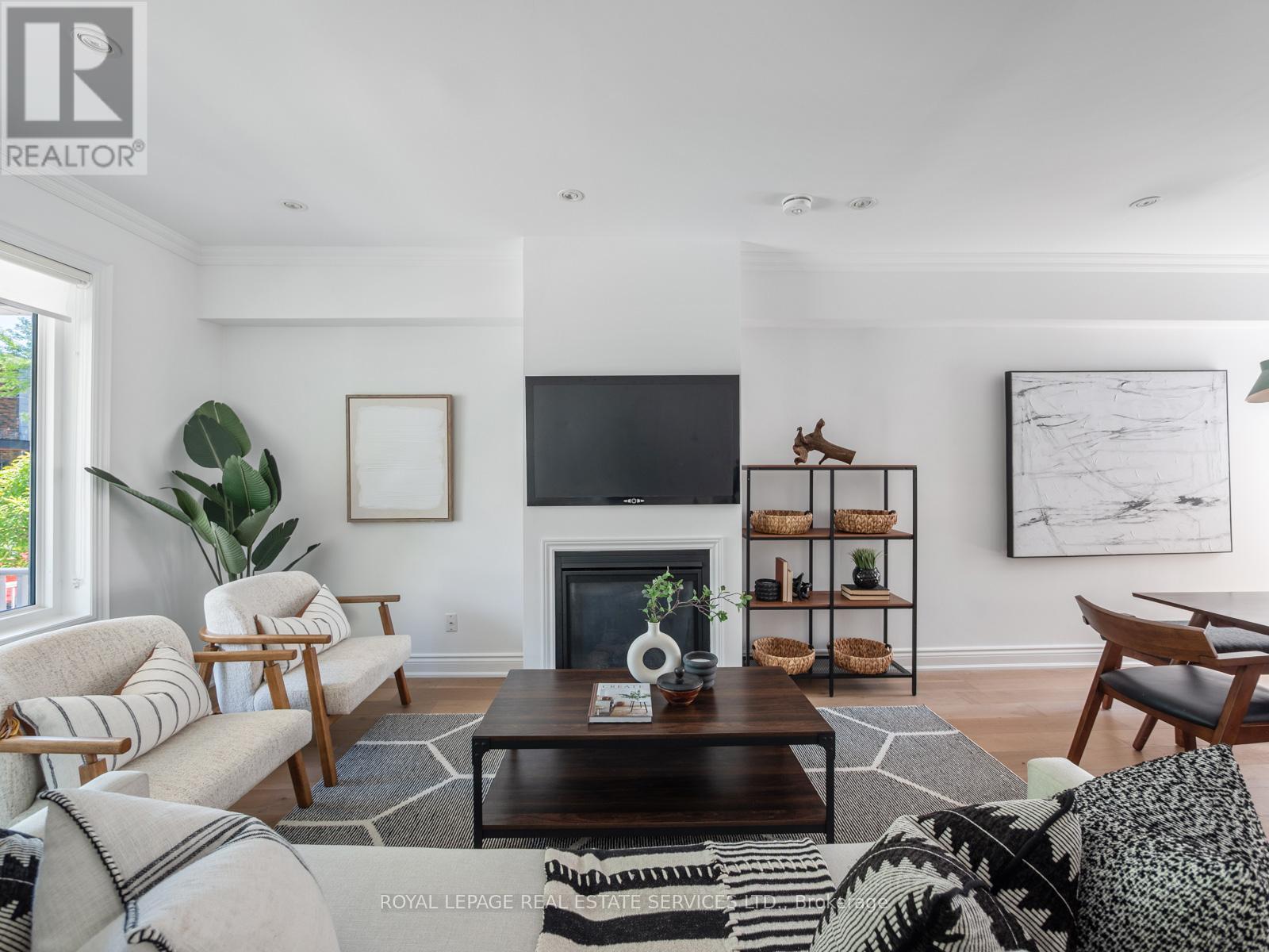 Property at 15 MELVILLE AVENUE image 4
