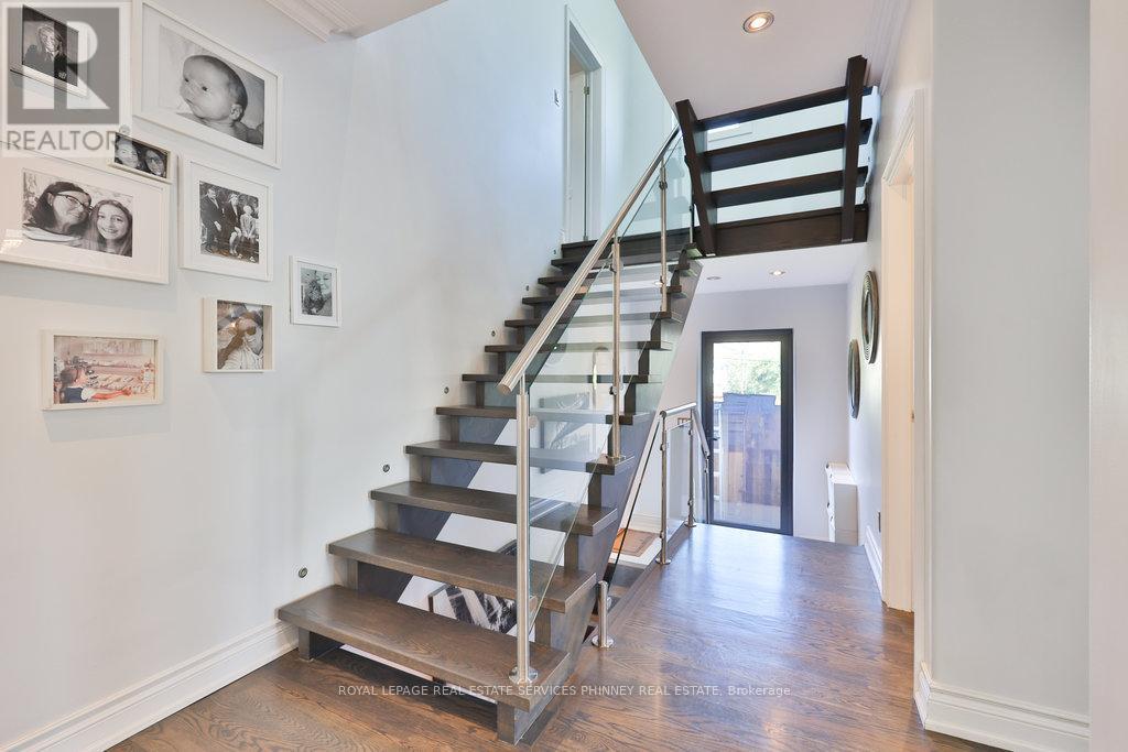 880 6th Street, Mississauga, Ontario  L5E 1N6 - Photo 25 - W12419148