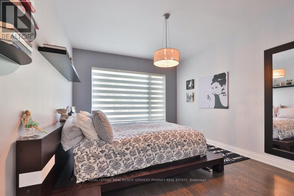 880 6th Street, Mississauga, Ontario  L5E 1N6 - Photo 27 - W12419148