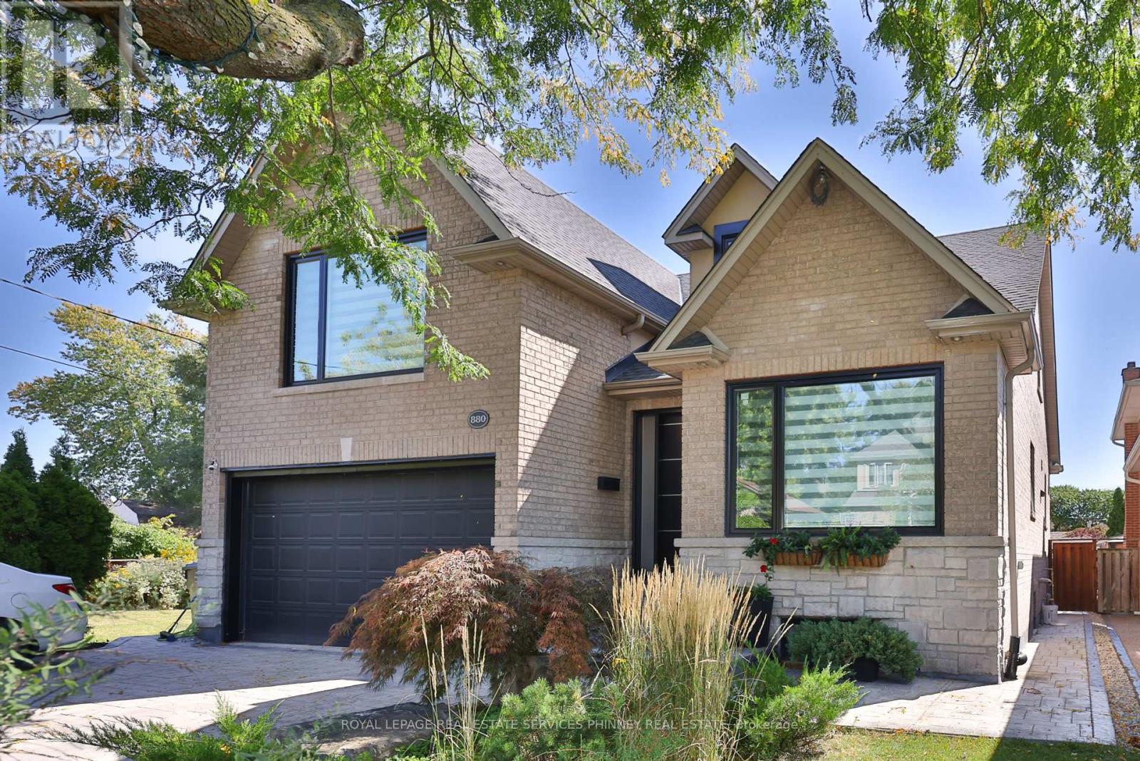 880 6th Street, Mississauga, Ontario  L5E 1N6 - Photo 3 - W12419148