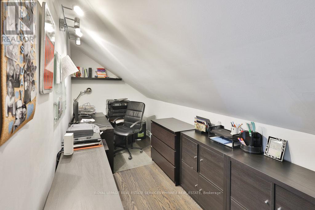 880 6th Street, Mississauga, Ontario  L5E 1N6 - Photo 33 - W12419148