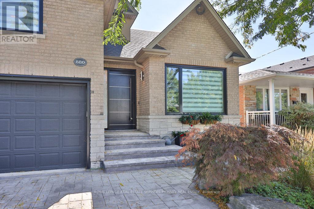 880 6th Street, Mississauga, Ontario  L5E 1N6 - Photo 4 - W12419148