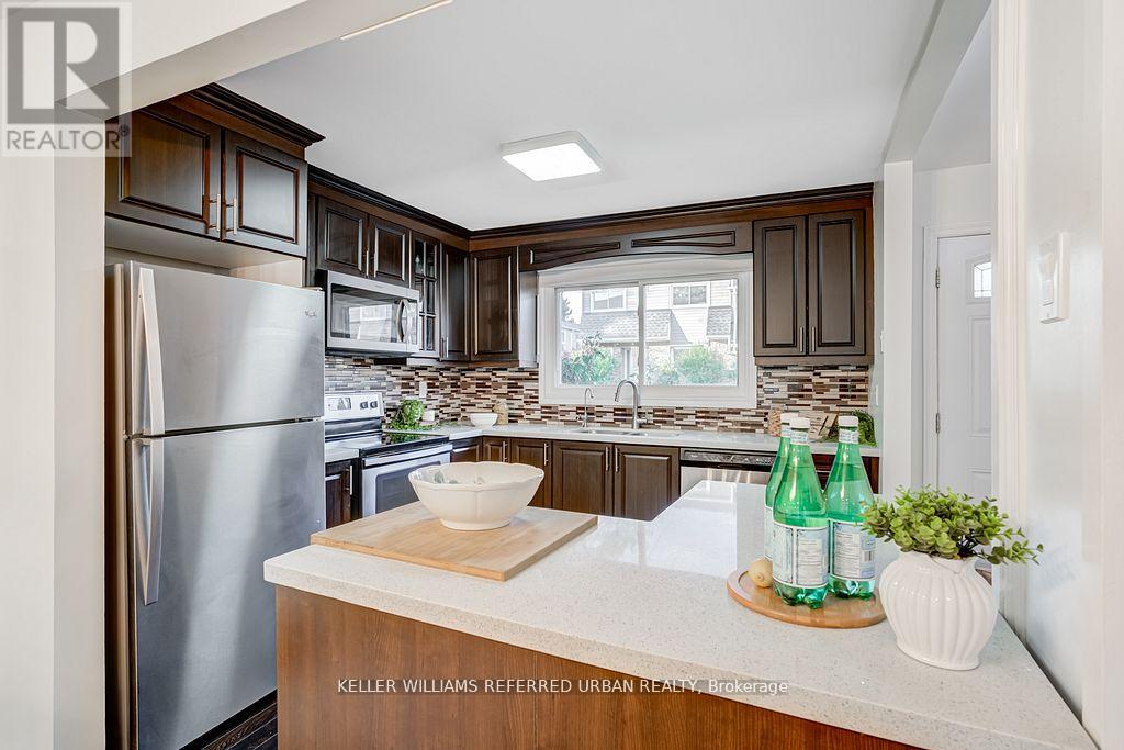 26 - 2050 Upper Middle Road, Burlington (Brant Hills), Ontario  L7P 3R9 - Photo 3 - W12419171