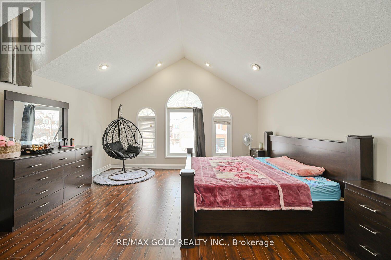 27 Buttercup Lane, Brampton, Ontario  L6R 1M9 - Photo 27 - W12419216