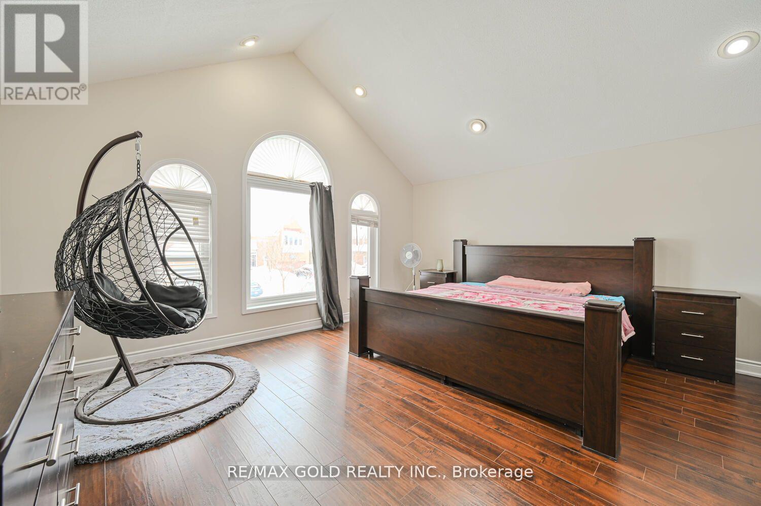 27 Buttercup Lane, Brampton, Ontario  L6R 1M9 - Photo 28 - W12419216