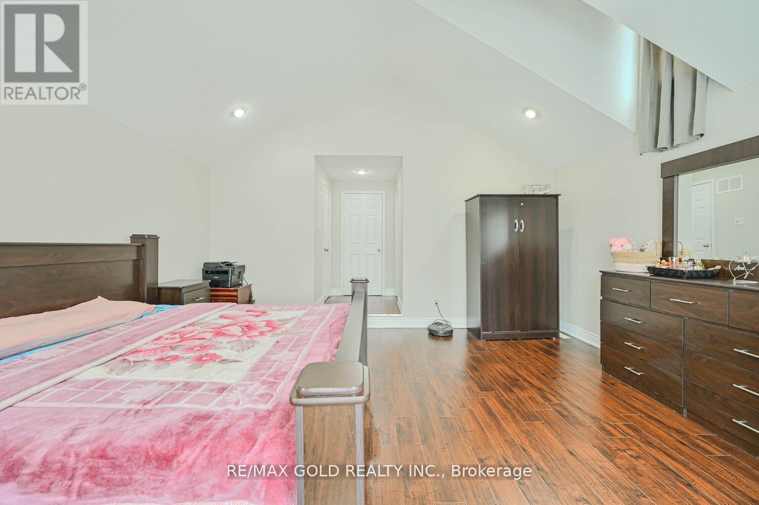 27 Buttercup Lane, Brampton, Ontario  L6R 1M9 - Photo 29 - W12419216