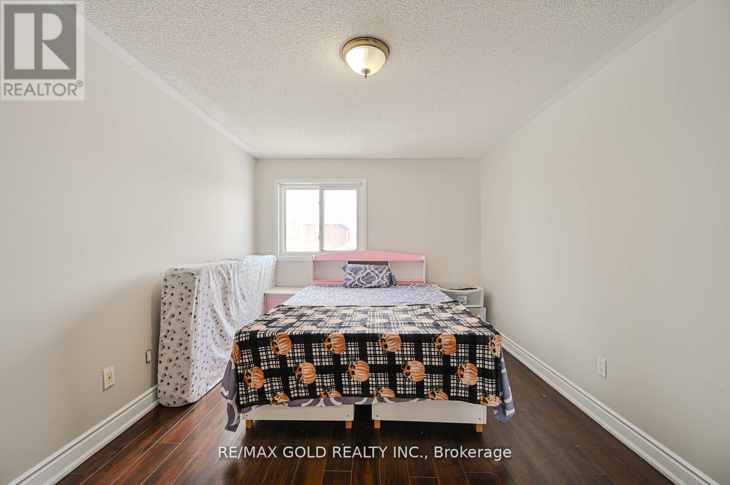 27 Buttercup Lane, Brampton, Ontario  L6R 1M9 - Photo 34 - W12419216