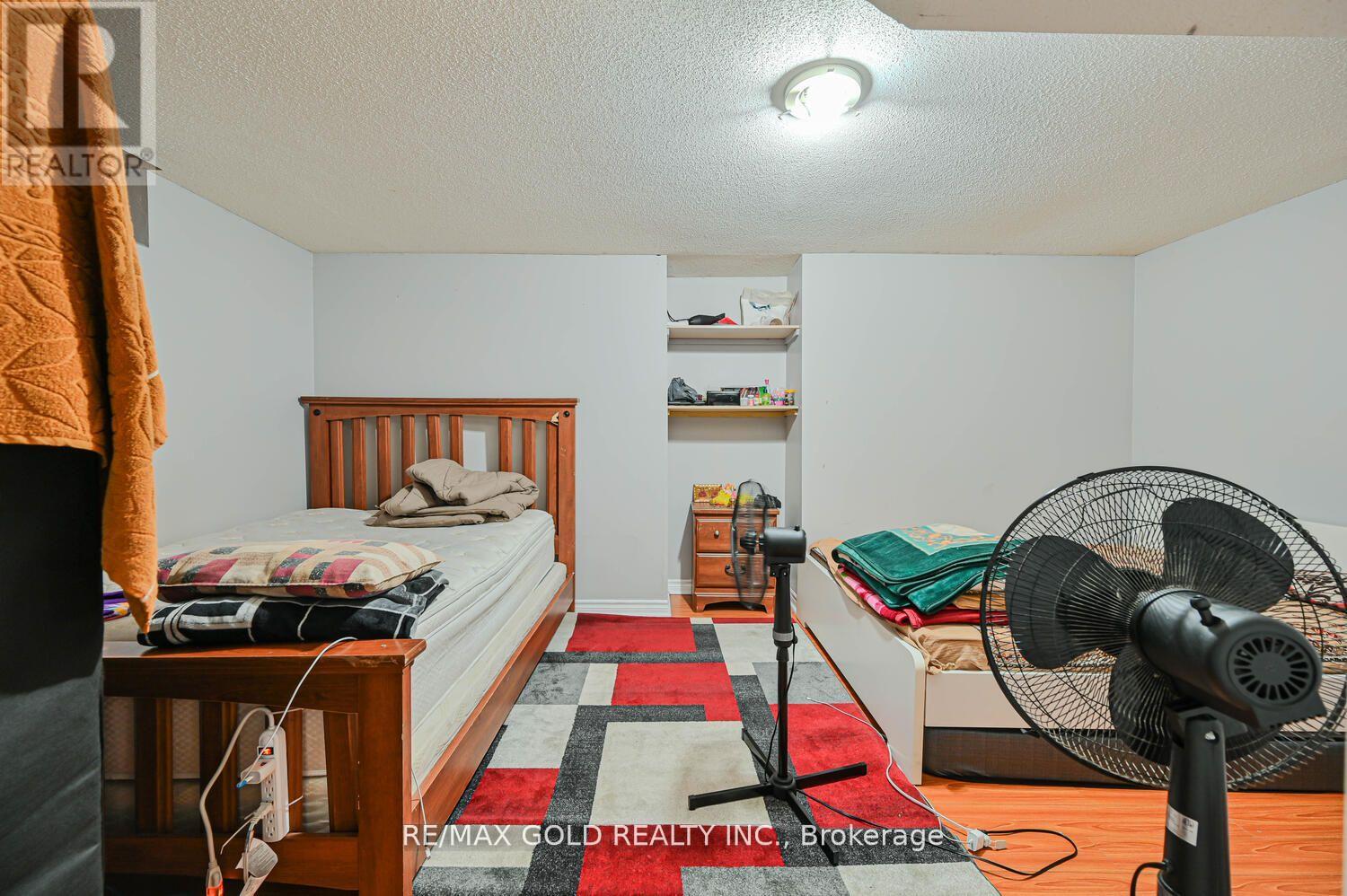 27 Buttercup Lane, Brampton, Ontario  L6R 1M9 - Photo 40 - W12419216