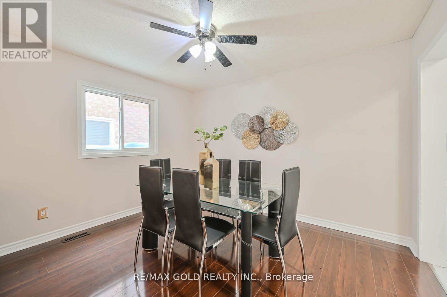 27 Buttercup Lane, Brampton, Ontario  L6R 1M9 - Photo 7 - W12419216