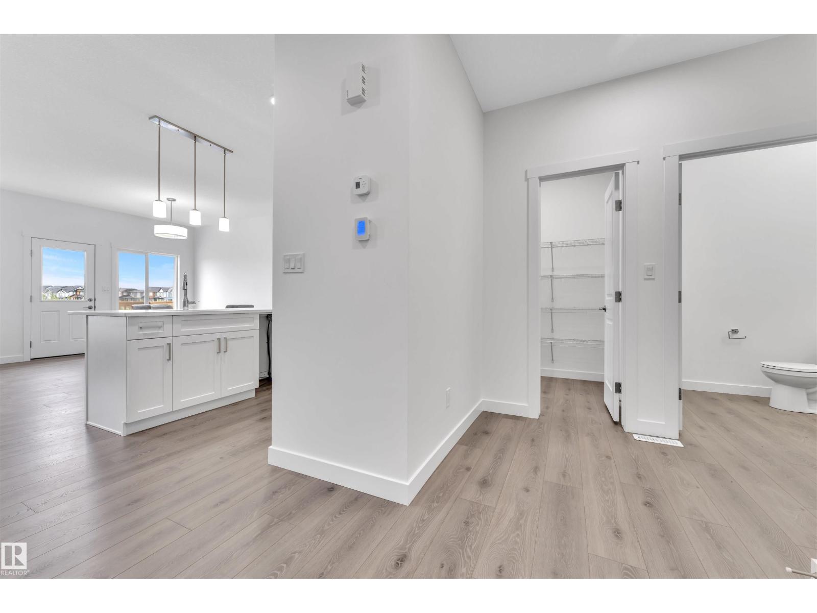 19131 29 Av Nw, Edmonton, Alberta  T6M 3B5 - Photo 5 - E4458926