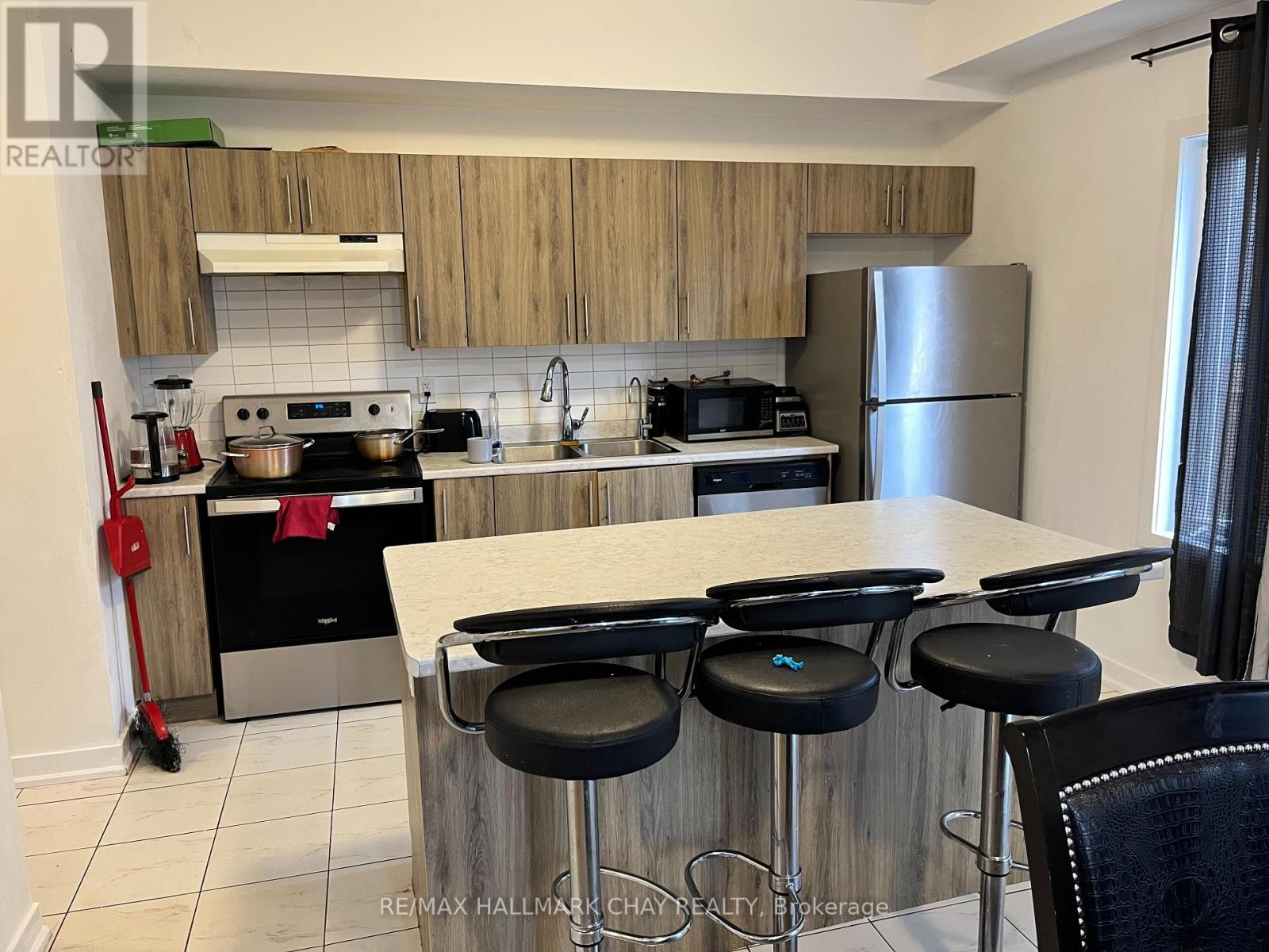 1 Alaskan Heights, Barrie (Holly), Ontario  L9J 0B1 - Photo 6 - S12384232