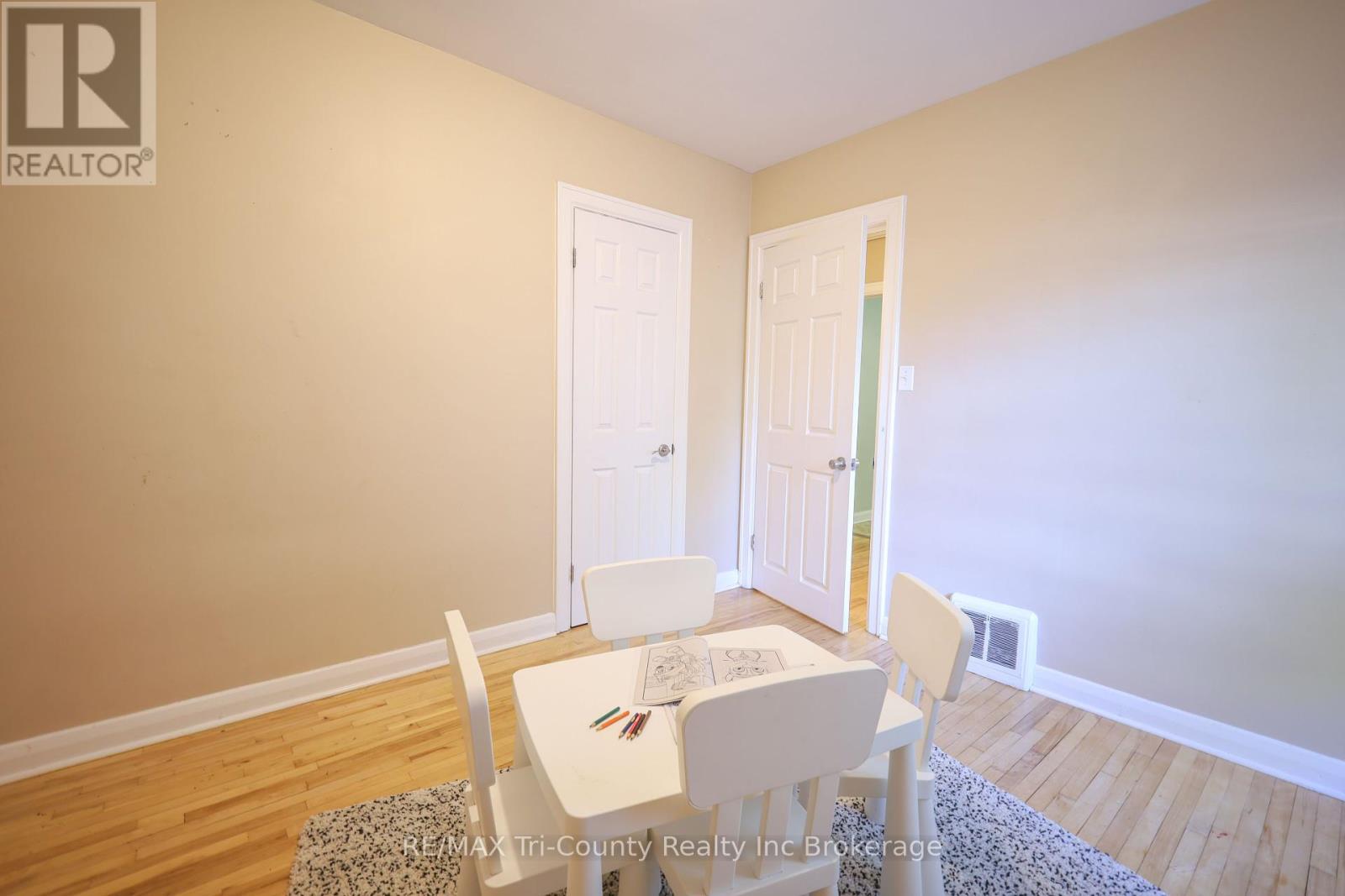 164 Fellner Avenue, London East, Ontario  N5W 4H1 - Photo 11 - X12419346