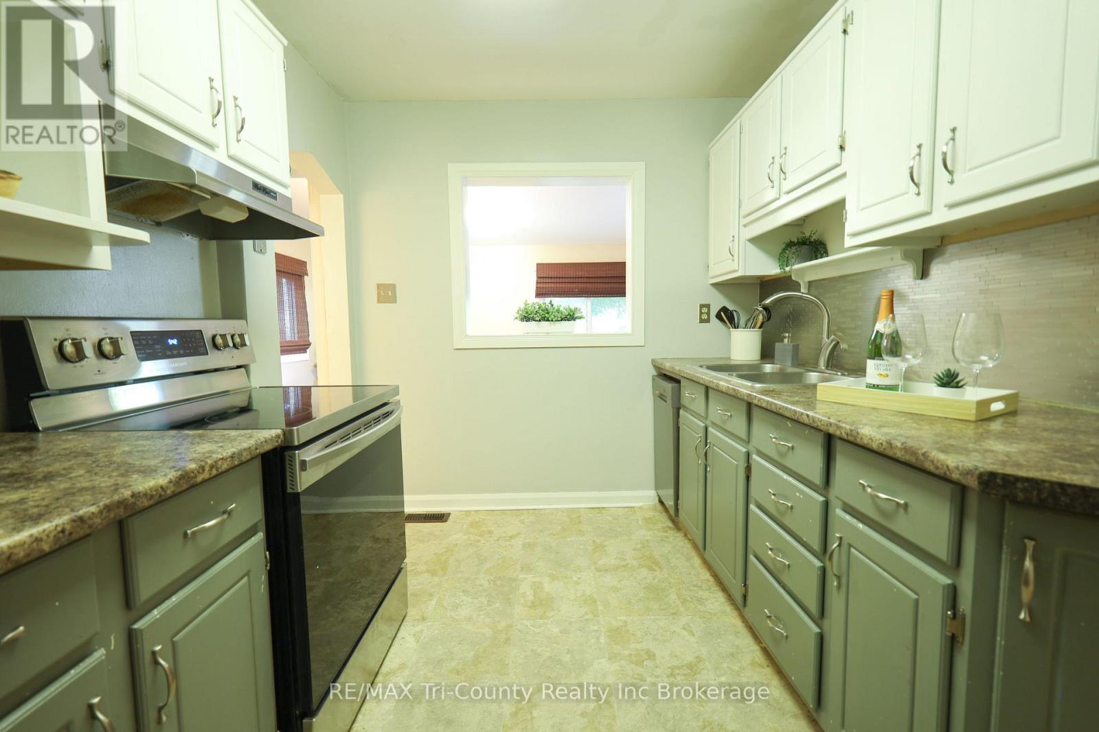 164 Fellner Avenue, London East, Ontario  N5W 4H1 - Photo 14 - X12419346