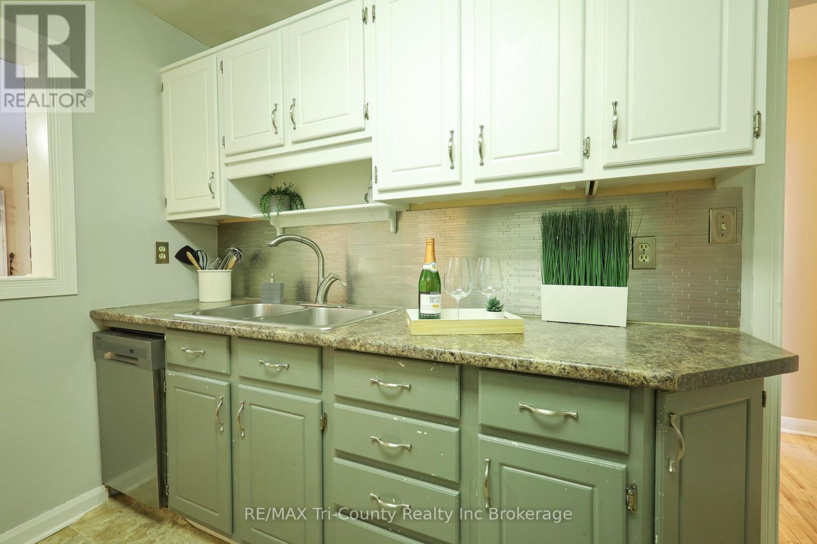 164 Fellner Avenue, London East, Ontario  N5W 4H1 - Photo 15 - X12419346