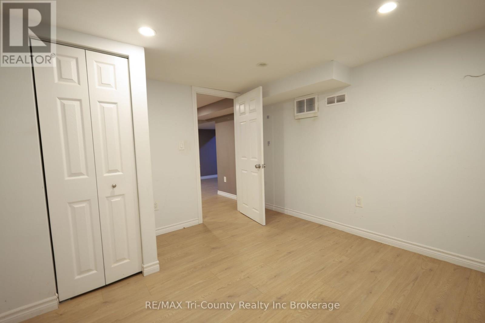 164 Fellner Avenue, London East, Ontario  N5W 4H1 - Photo 24 - X12419346