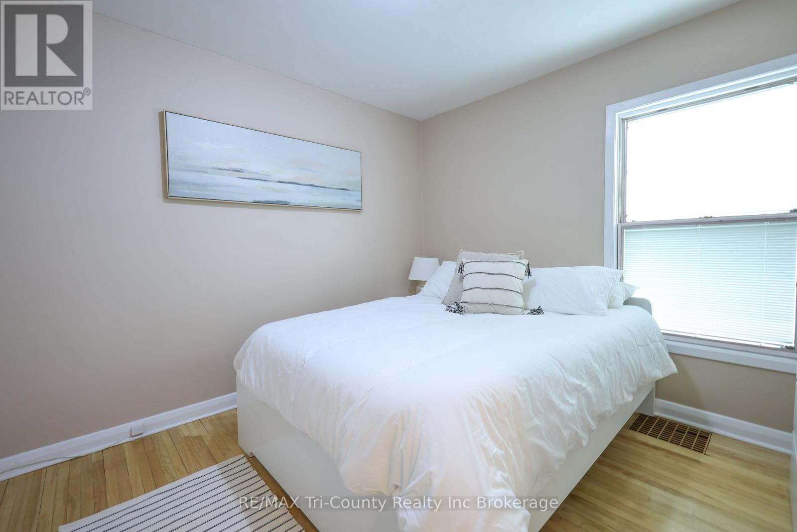 164 Fellner Avenue, London East, Ontario  N5W 4H1 - Photo 7 - X12419346