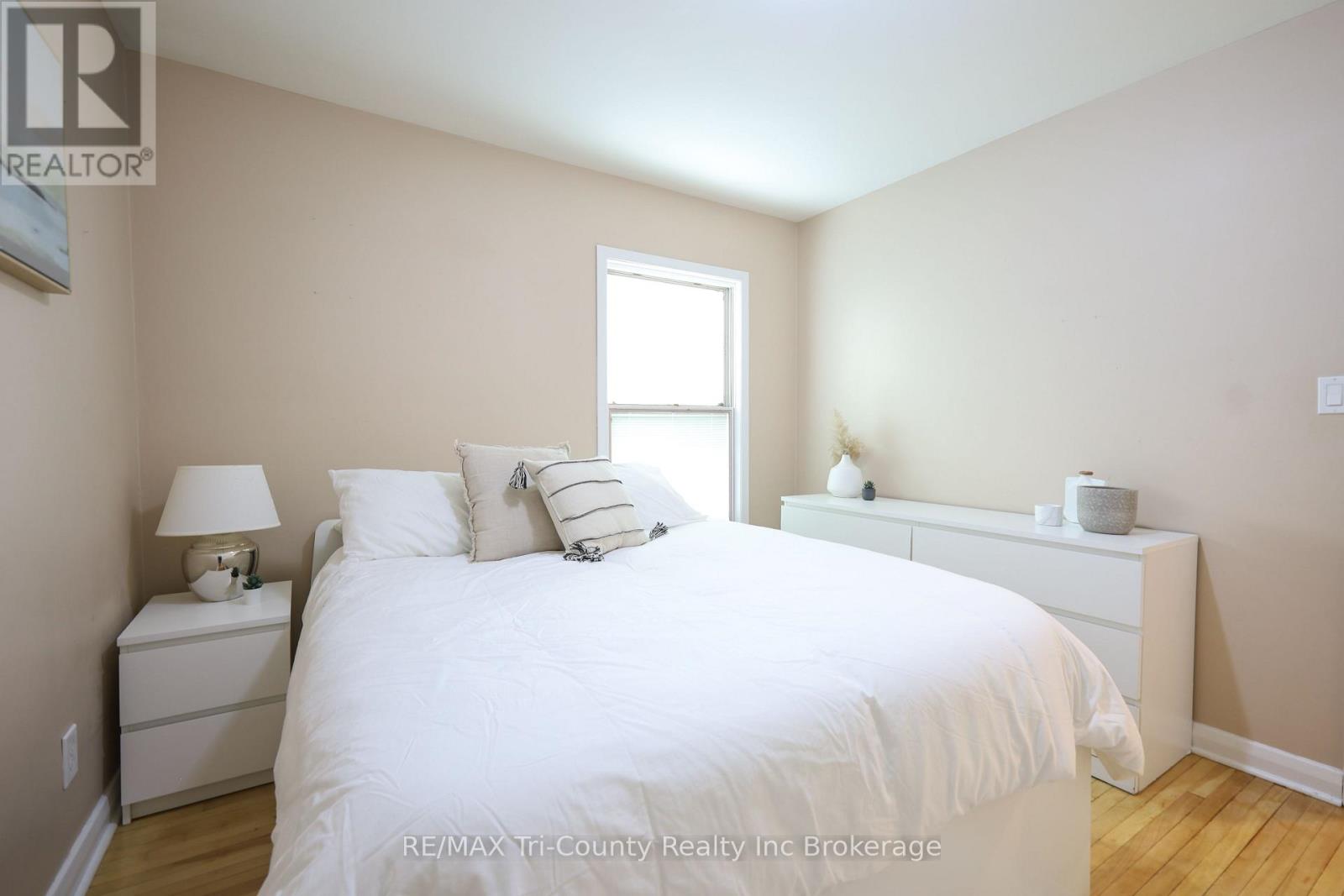 164 Fellner Avenue, London East, Ontario  N5W 4H1 - Photo 9 - X12419346