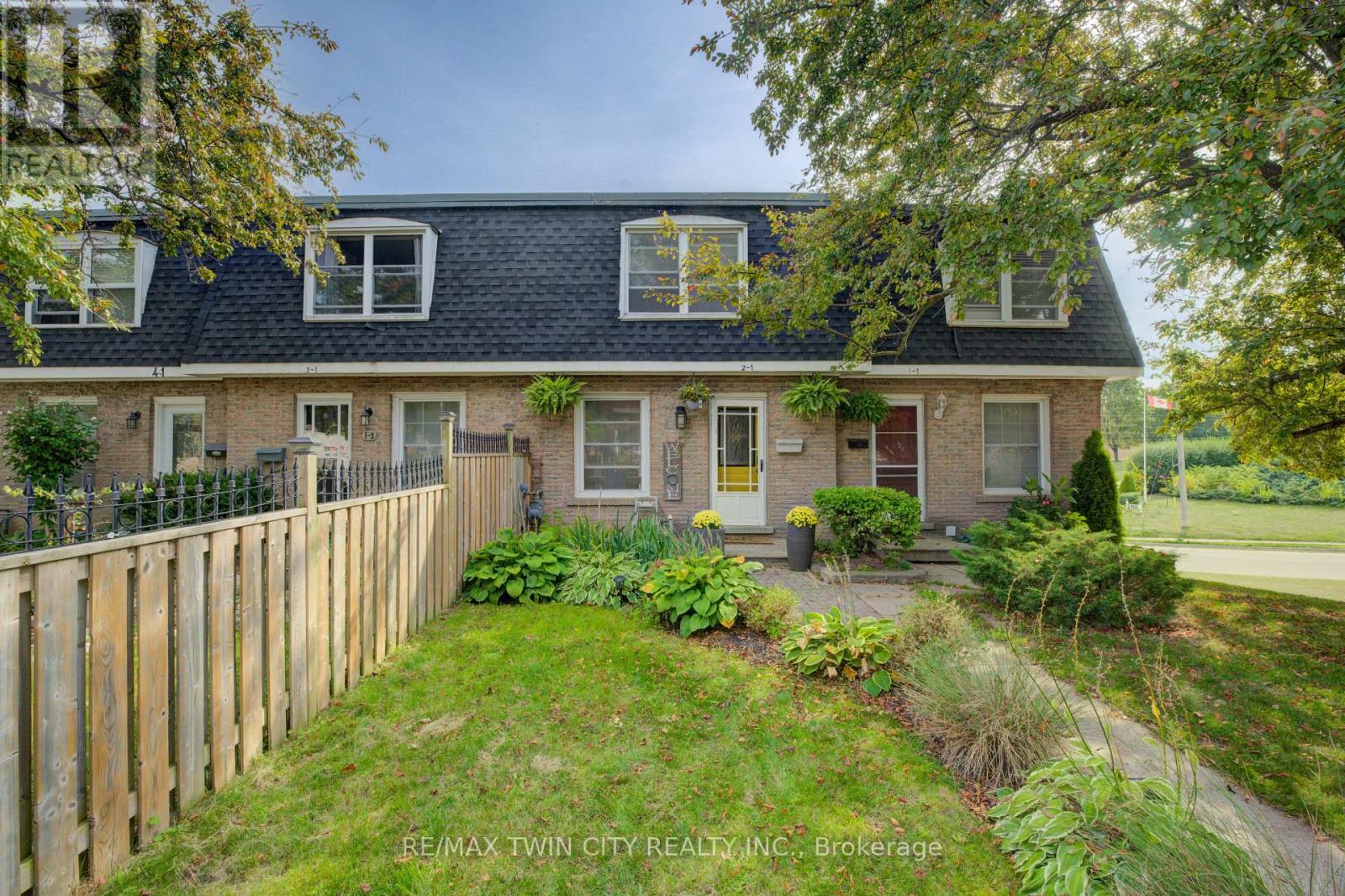 Property at 2 - 1 DONLEA DRIVE image 2