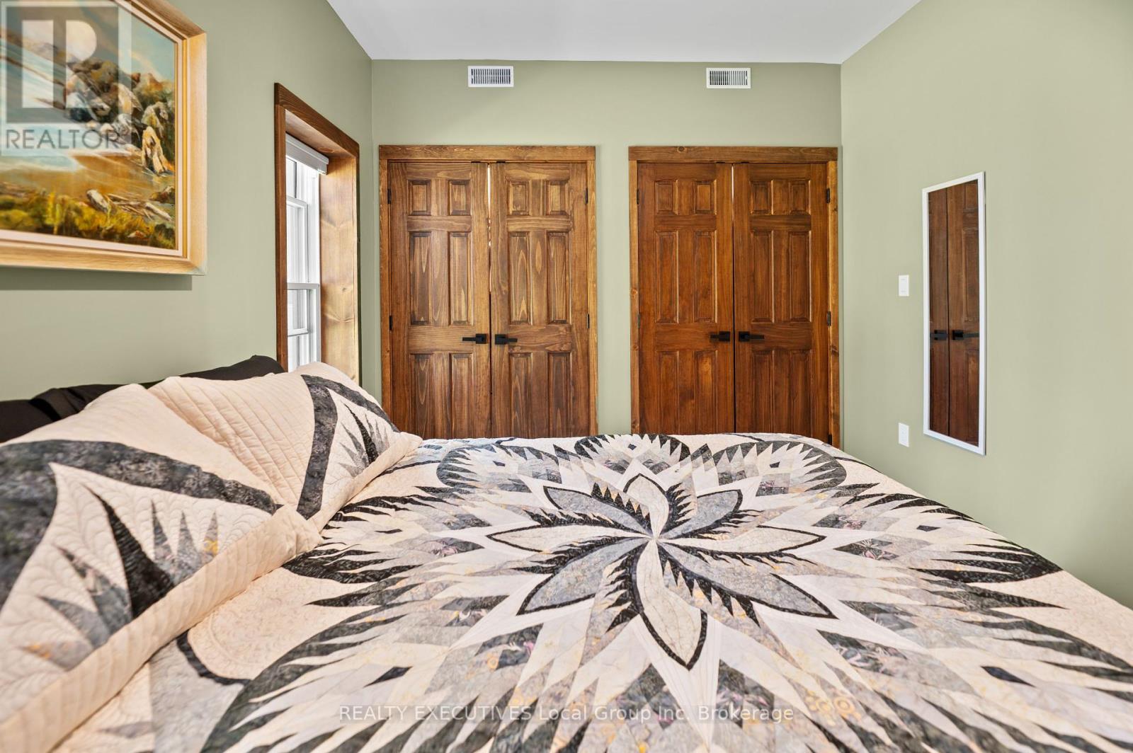 2149 South Shore Road, Bonfield, Ontario  P0H 1E0 - Photo 19 - X12419368