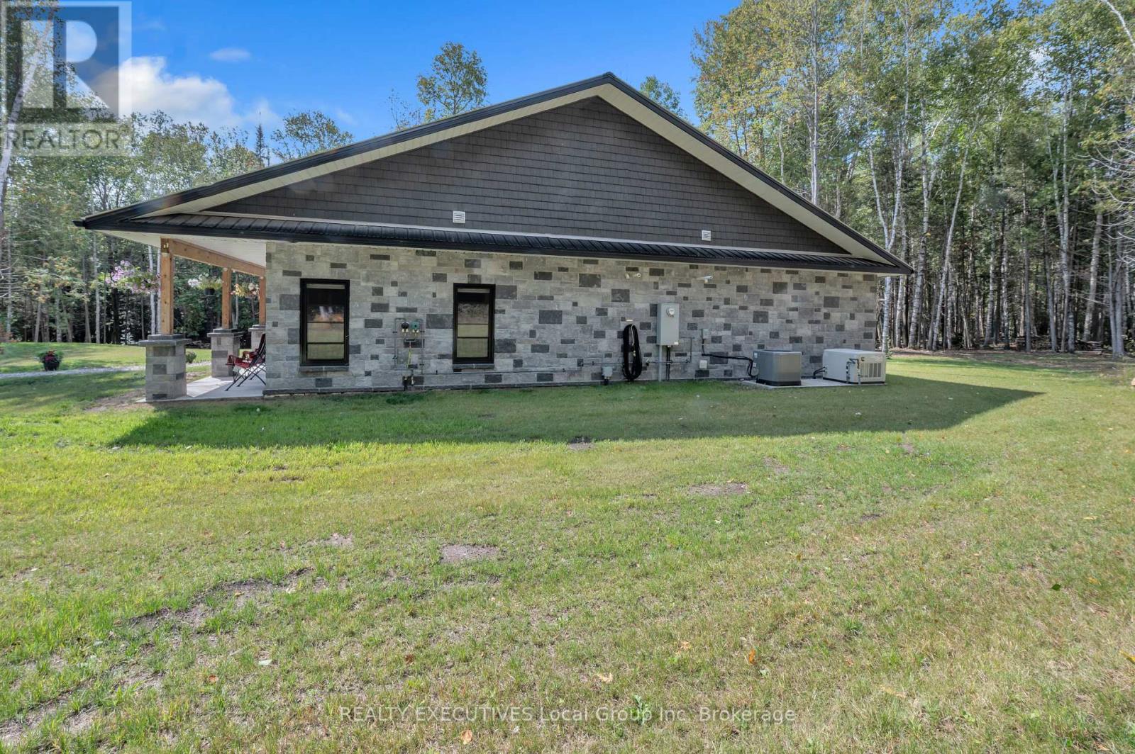 2149 South Shore Road, Bonfield, Ontario  P0H 1E0 - Photo 25 - X12419368