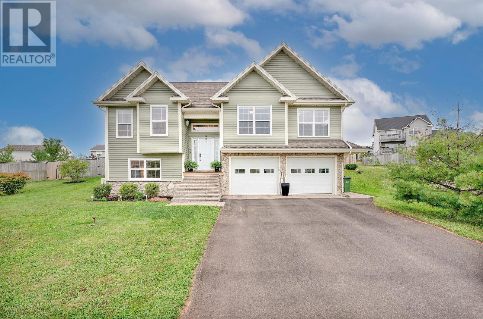 15 Lily Court, Stratford, Prince Edward Island  C1B 0H6 - Photo 1 - 202524007