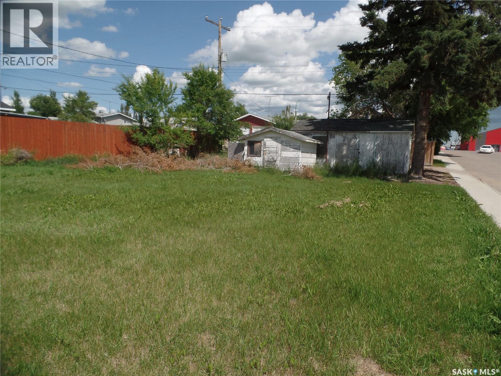4901 Leader Street, Macklin, Saskatchewan  S0L 2C0 - Photo 2 - SK990388