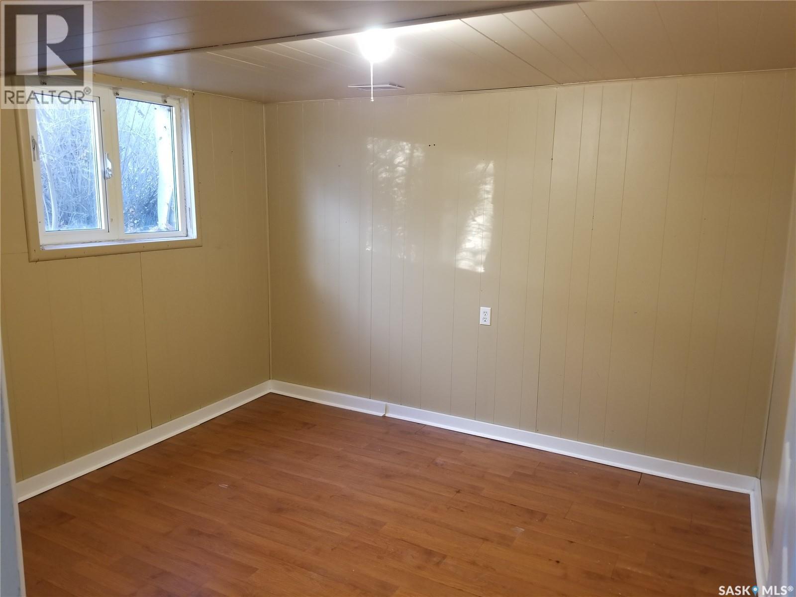 4901 Leader Street, Macklin, Saskatchewan  S0L 2C0 - Photo 14 - SK990388