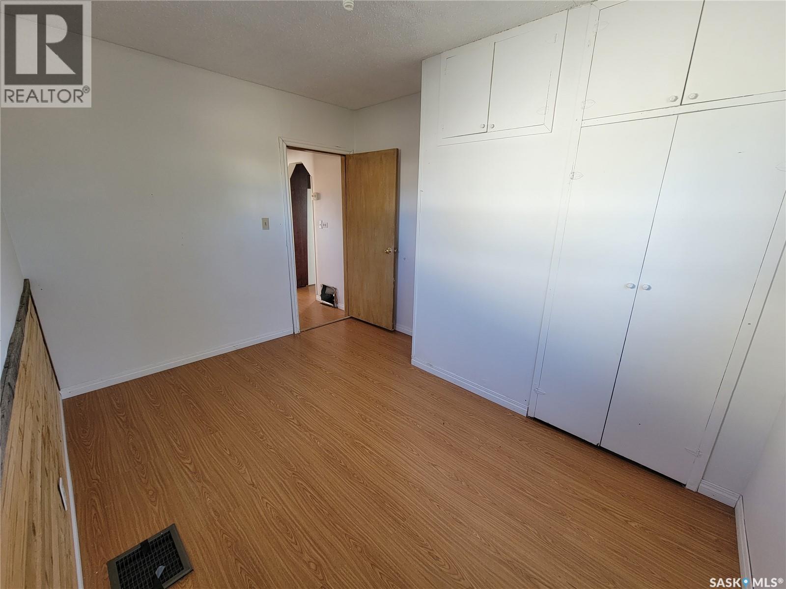 4901 Leader Street, Macklin, Saskatchewan  S0L 2C0 - Photo 19 - SK990388