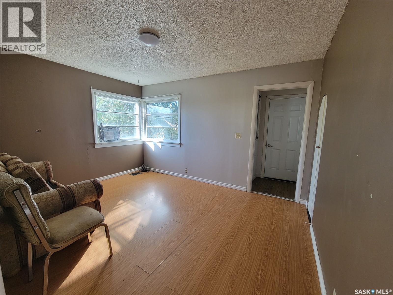 4901 Leader Street, Macklin, Saskatchewan  S0L 2C0 - Photo 26 - SK990388