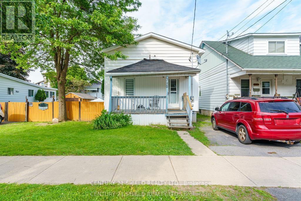 325 Belmont Street, Cornwall, Ontario  K6H 4Z7 - Photo 2 - X12416819