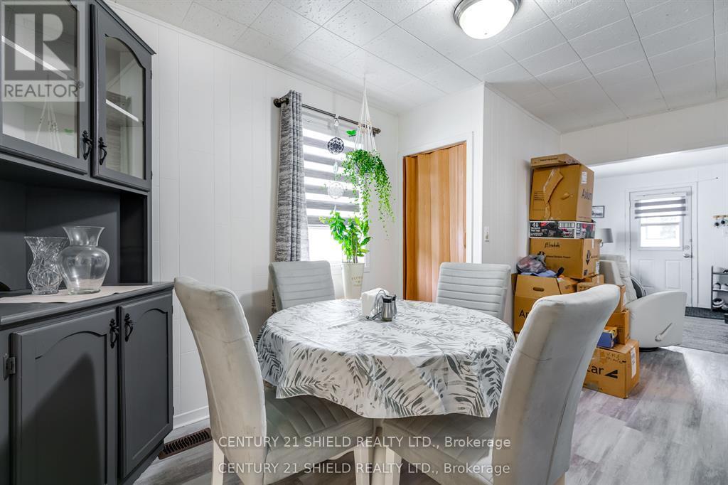 325 Belmont Street, Cornwall, Ontario  K6H 4Z7 - Photo 7 - X12416819