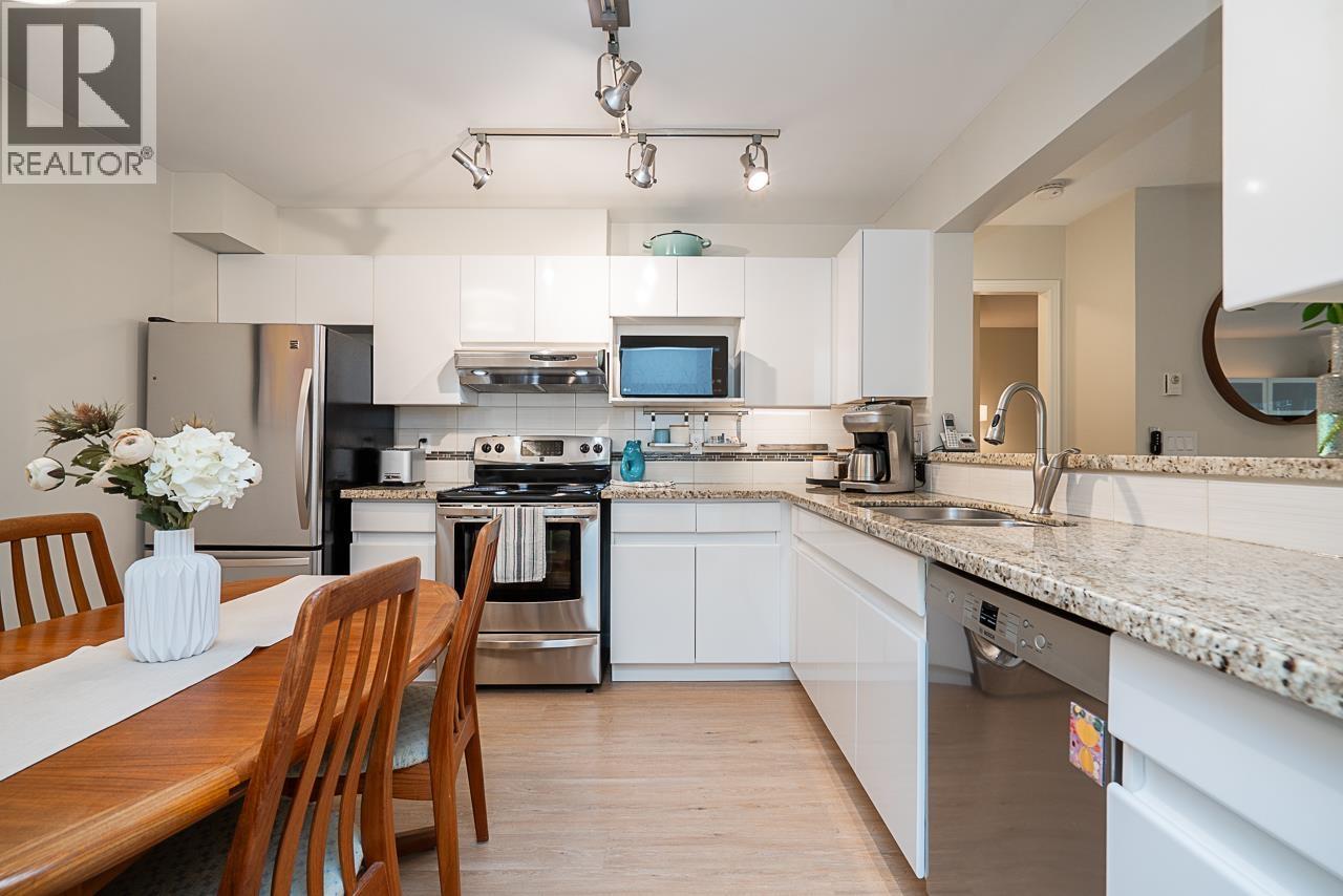 315 3075 Primrose Lane, Coquitlam, British Columbia  V3B 7S2 - Photo 11 - R3034865