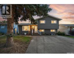 1082 Corman CRESCENT Palliser