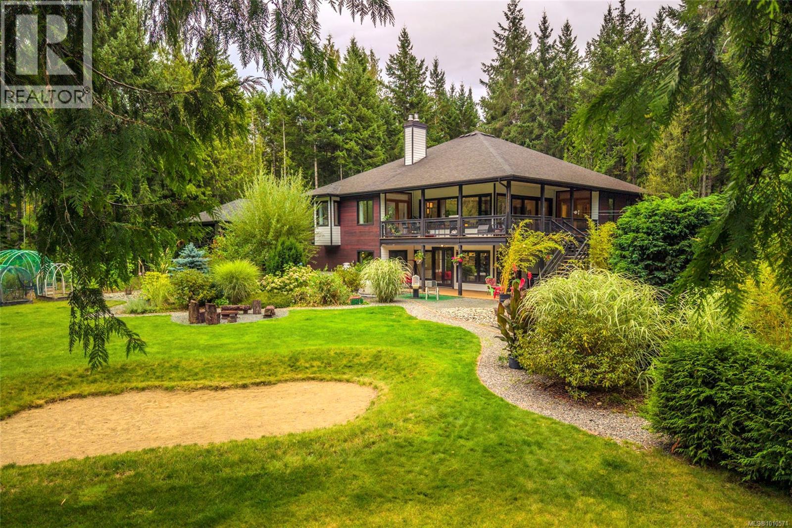 1875 Ashling Rd, Qualicum Beach, British Columbia