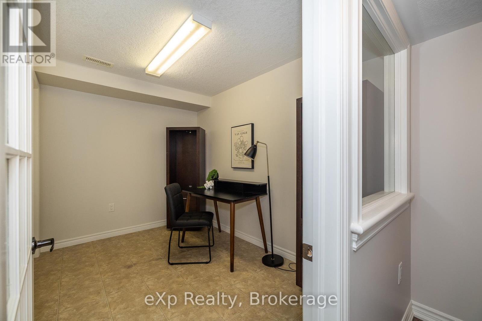 941 5th A Avenue E, Owen Sound, Ontario  N4K 0C2 - Photo 34 - X12385992