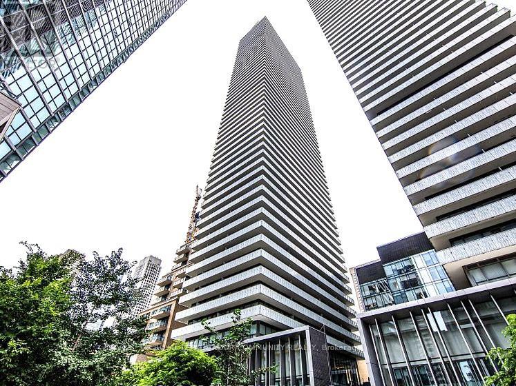 610 - 42 CHARLES STREET E, Toronto, Ontario